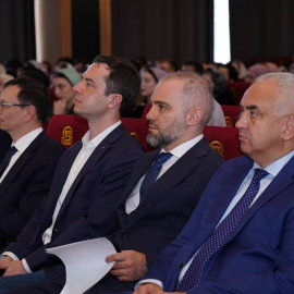 Проект студенческих экспедиций «Открываем Россию заново» стартовал в Грозном