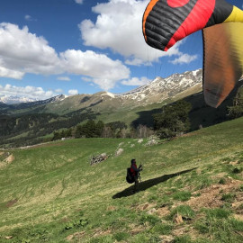 Туристам на ВТРК «Архыз» предложат полеты на параплане