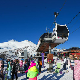 За длинные выходные Эльбрус посетило более 18 тысяч человек