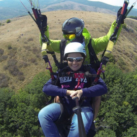 Профессиональные парапланеристы помогут увидеть «Архыз» с высоты птичьего полета