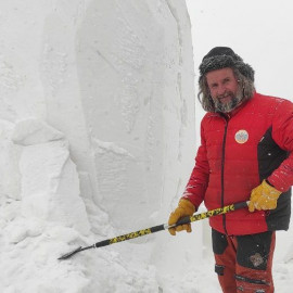 Скульптор из Книги рекордов России устроит снежное шоу на Эльбрусе