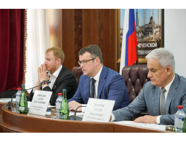 В Грозном прошла встреча Сергея Назарова и Андрея Юмшанова с бизнес-сообществом Чеченской Республики