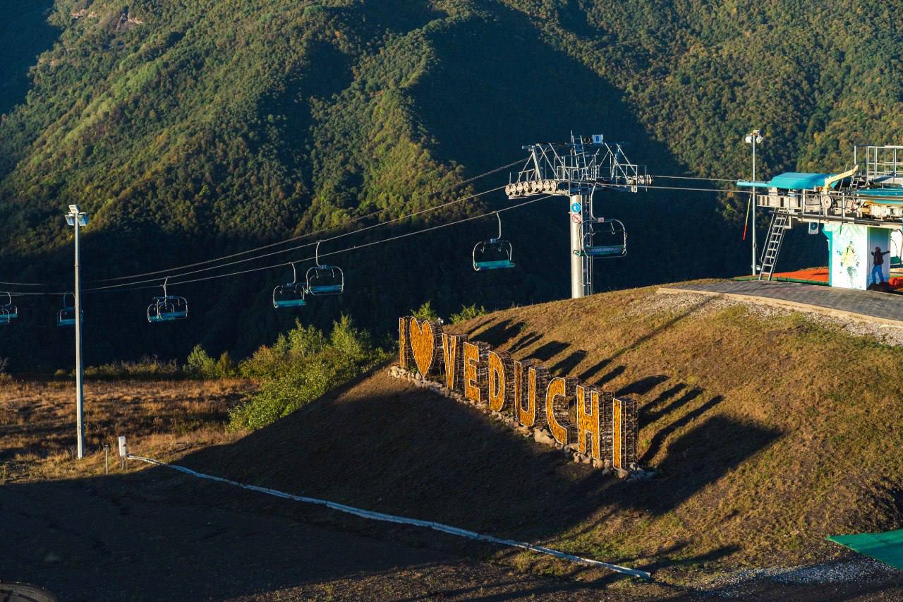 Новые сети на «Ведучи» обеспечат электроэнергией горнолыжные склоны курорта
