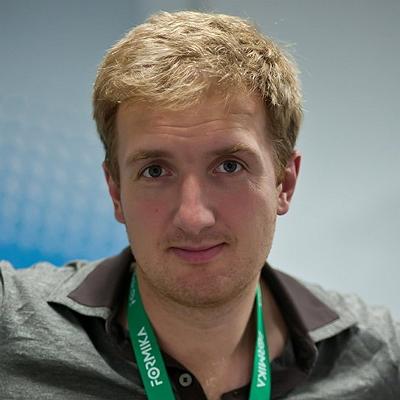 Максим Зверков