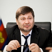 Одес Байсултанов